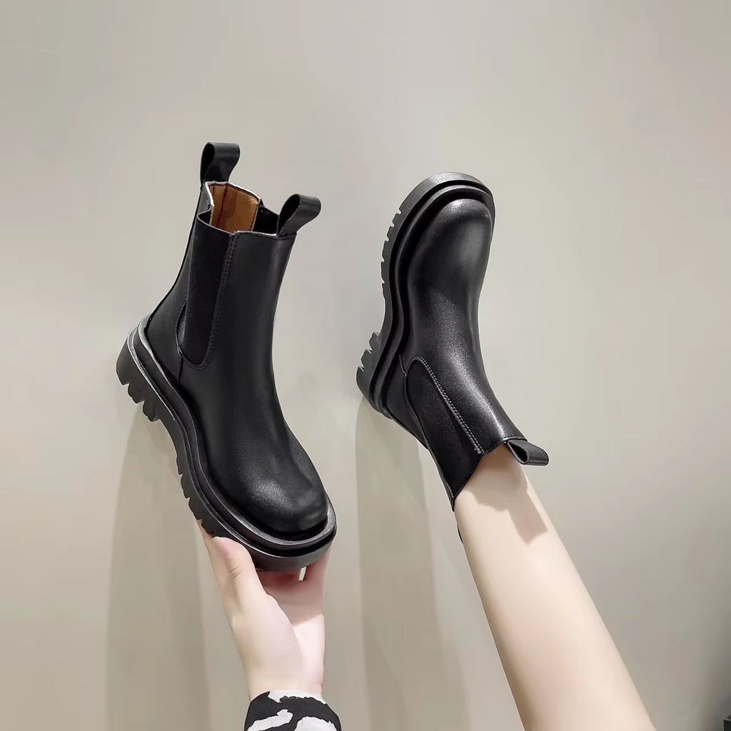 Women Boots Hot Luxury Thick Sole Chelsea Boots Women Flat Casual Boots High Quality Fashion Shoes for Women Zapatos De Mujer
