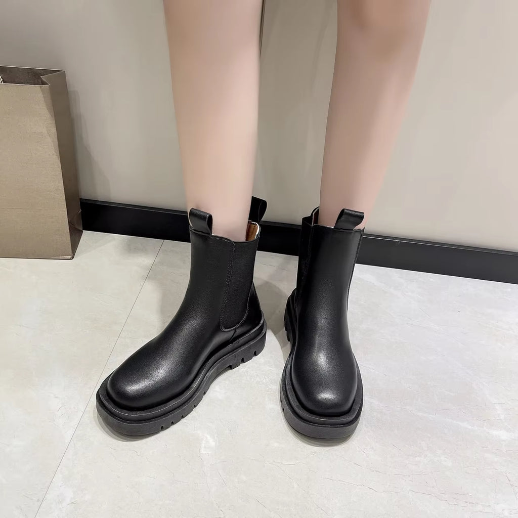 Women Boots Hot Luxury Thick Sole Chelsea Boots Women Flat Casual Boots High Quality Fashion Shoes for Women Zapatos De Mujer